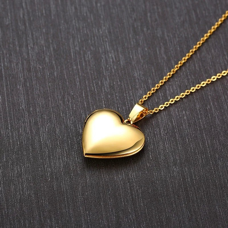 Monogram Floral Oval Heart Locket Pendant Necklace | Stainless Steel Photo Frame Keepsake