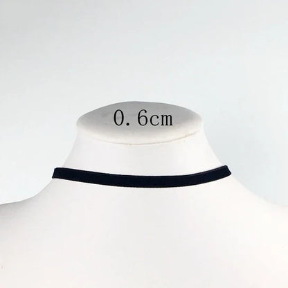 Soft Velvet Choker Necklace | Punk Gothic Heart Pendant Choker