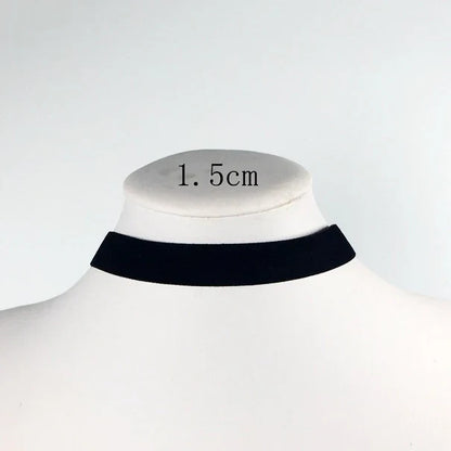 Soft Velvet Choker Necklace | Punk Gothic Heart Pendant Choker