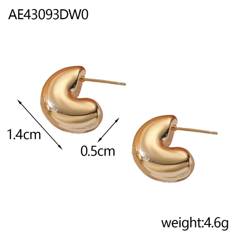 CARLIDANA Connected Double Ring CC Shape Gold Earrings | Stainless Steel PVD Gold Plated Stud Earrings