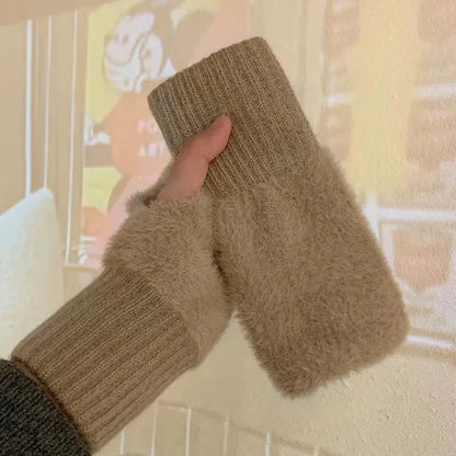 Women’s Soft Mink Fleece Fingerless Gloves – Knitted Plush Half-Finger Winter Mittens for Driving, Writing & Cold Weather Warmth