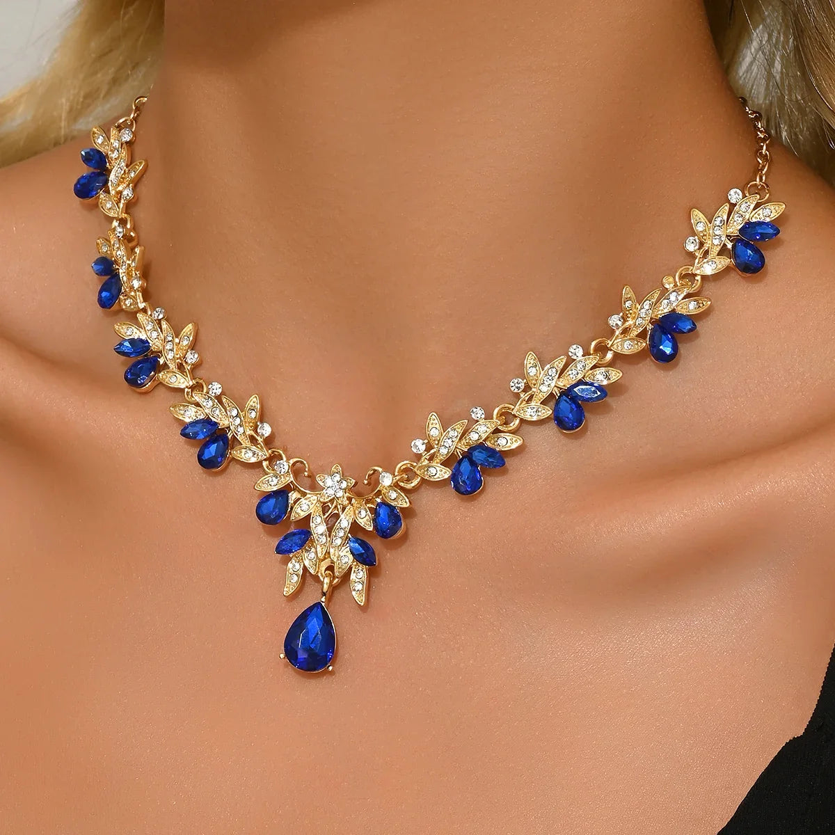 Water Drop Pendant Necklace | Light Luxury Fashion Jewelry