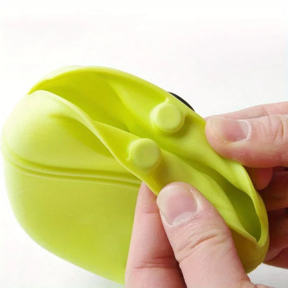 Silicone Dog Treat Bag – Waterproof Portable Training Pouch with Magnetic Clip