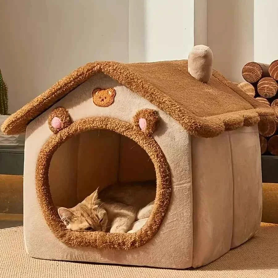 Cozy Heated Cat House for Winter Comfort