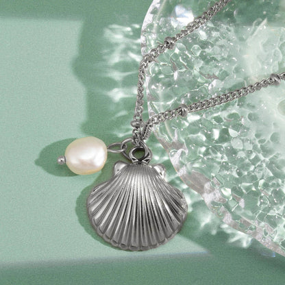 Shell and Pearl Pendant Necklace | 18K Gold Plated Stainless Steel Beach Jewelry